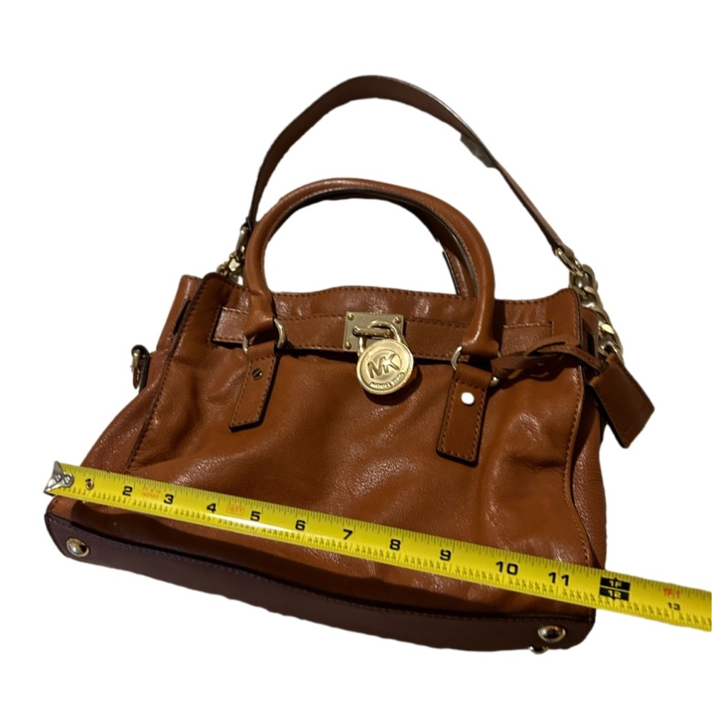Michael Kors tan handbag.AP 1309 - Picture 4 of 8